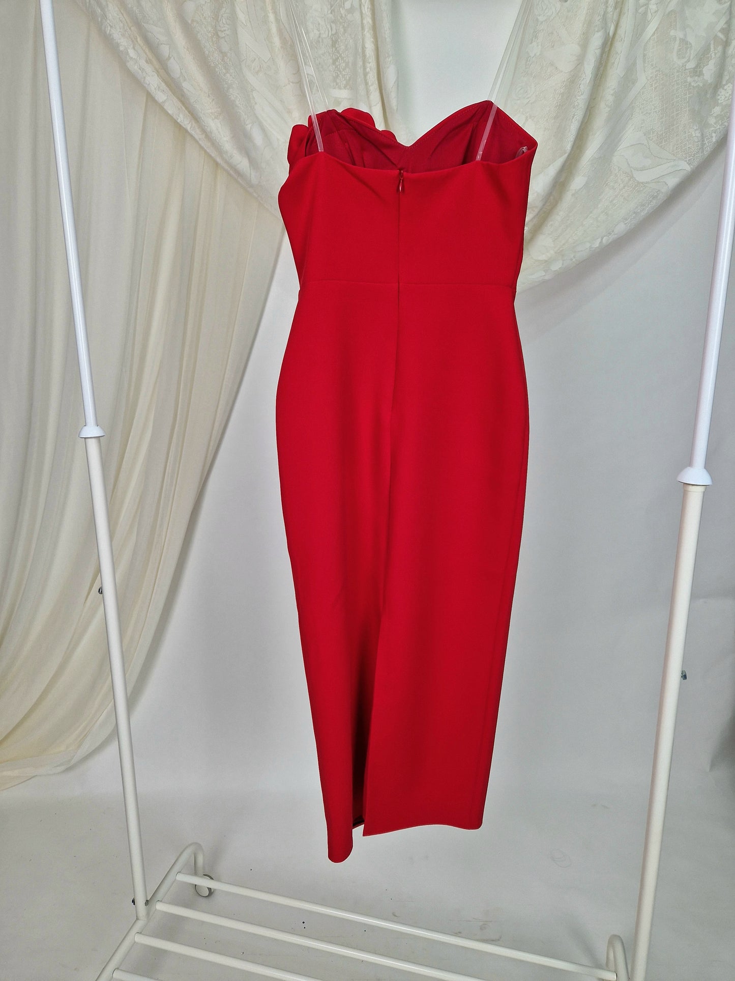 Rochie roșie de seară midi fără bretele