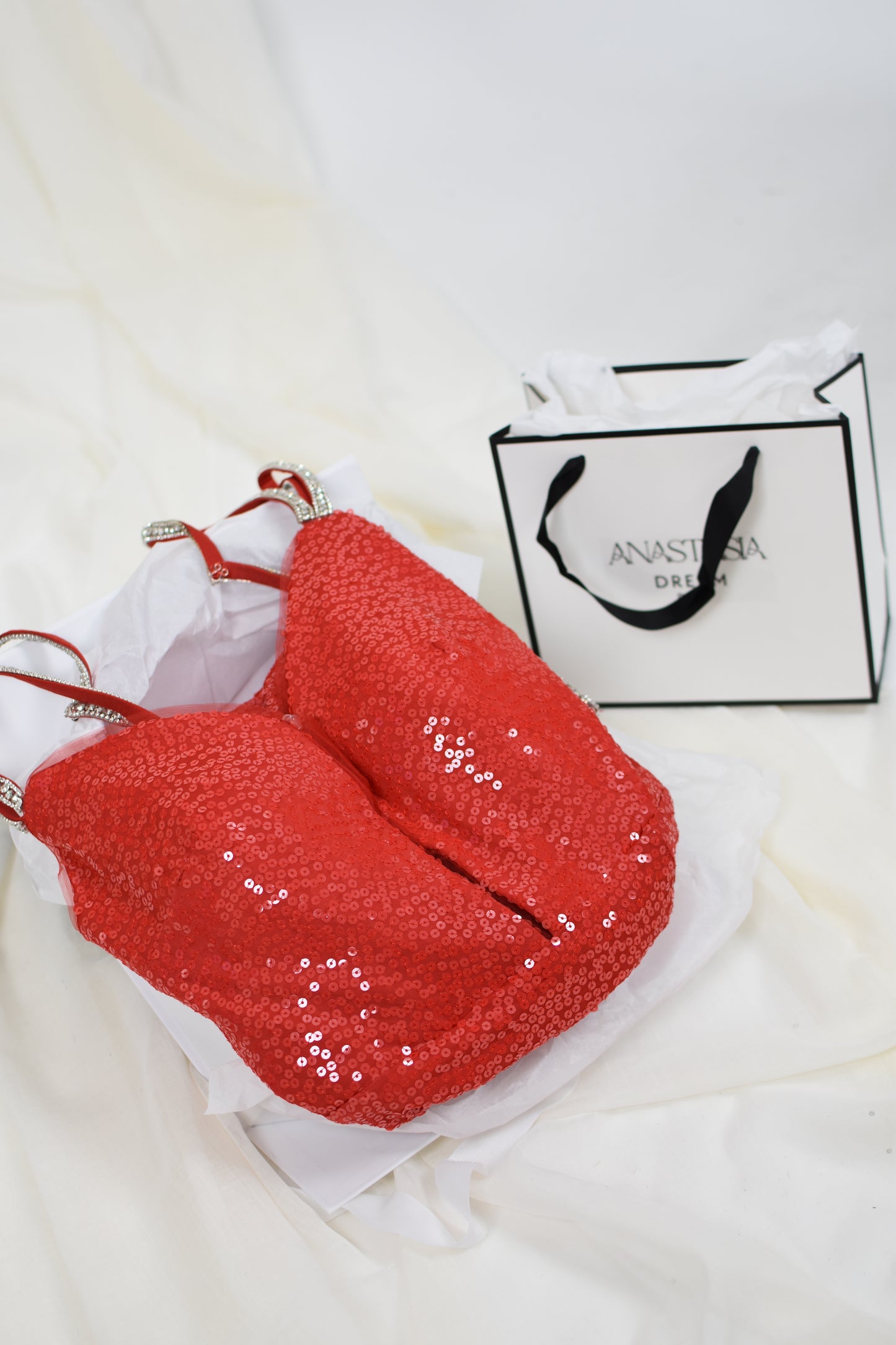 Rochie rosie cu paiete