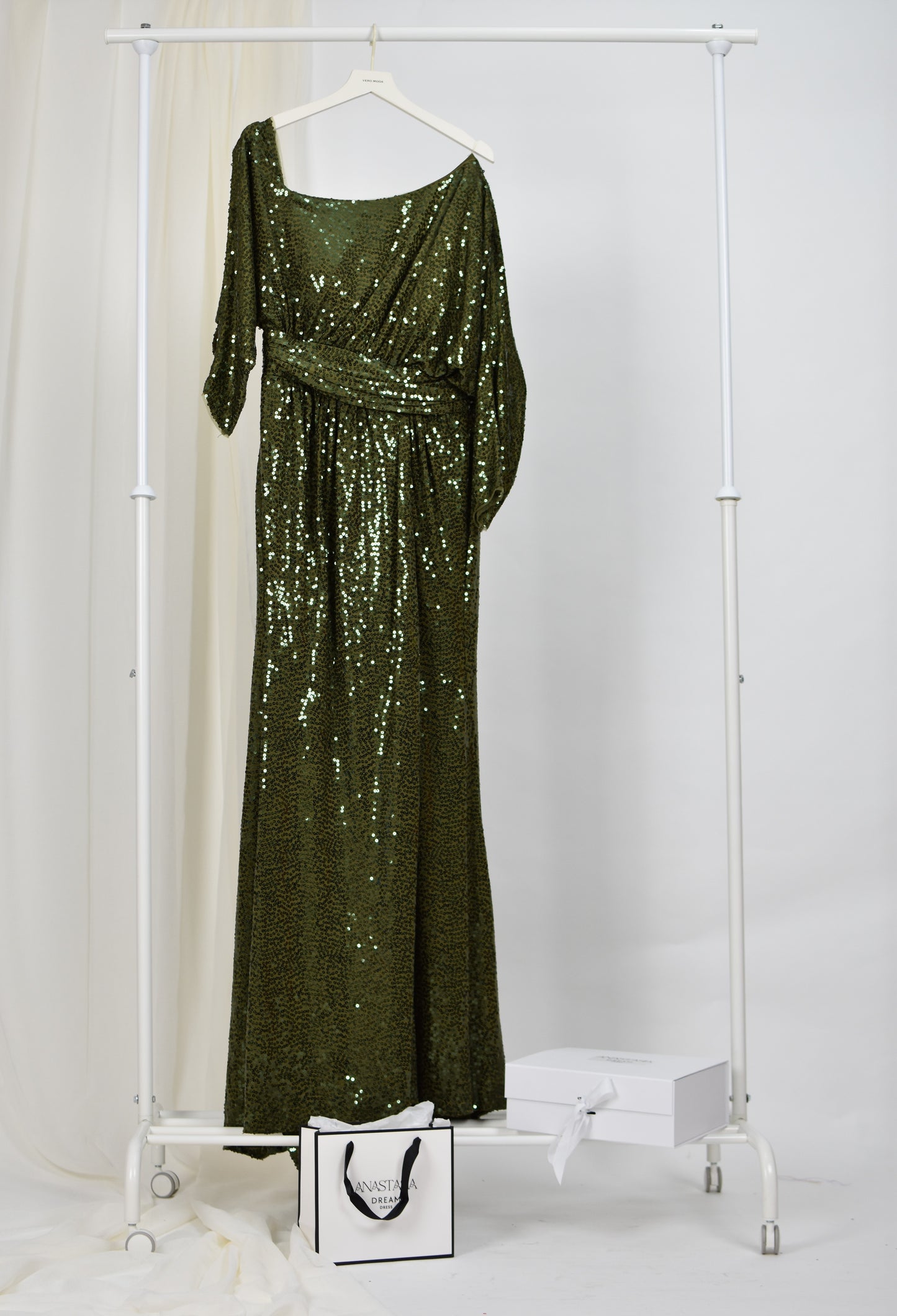 Rochie verde cu paiete