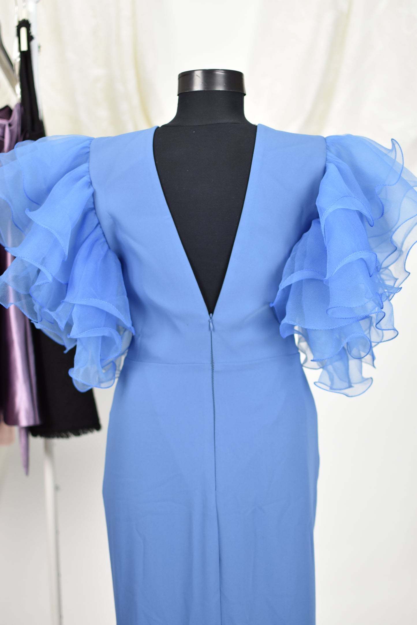 Rochie albastră cu decolteu în V