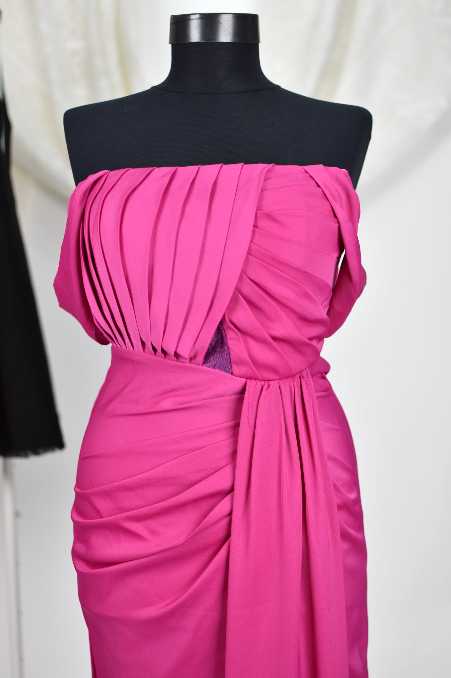 Rochie de seară fucsia cu pliuri