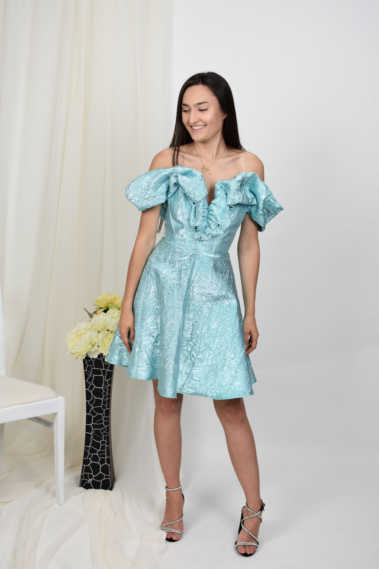 Rochie scurta cu umeri goi, linie A, stil clasic, albastra