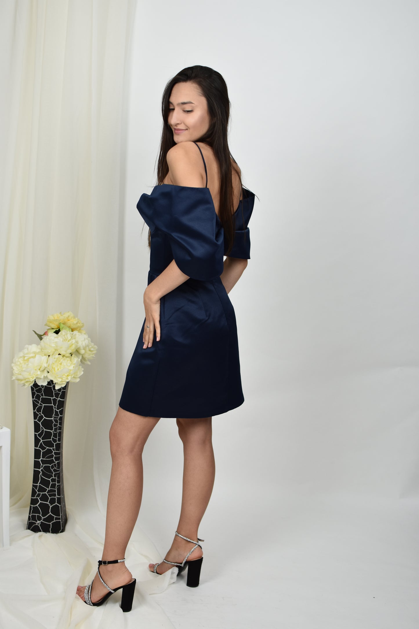 Rochie mini cu umeri goi, bleumarin