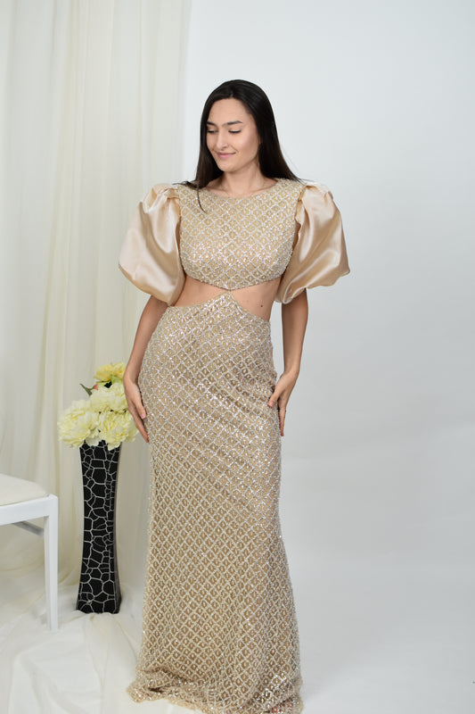 Rochie cu mânecă scurtă, model sirenă, cu pietricele