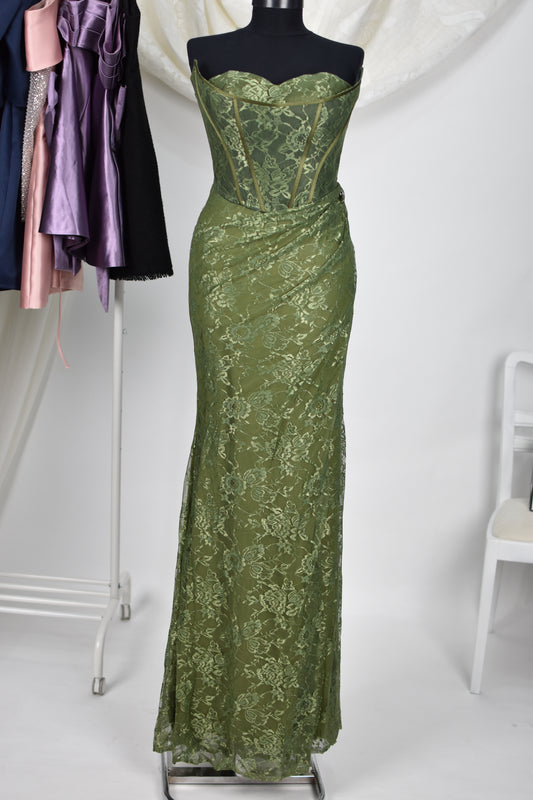 Rochie de seară verde fără bretele din dantelă