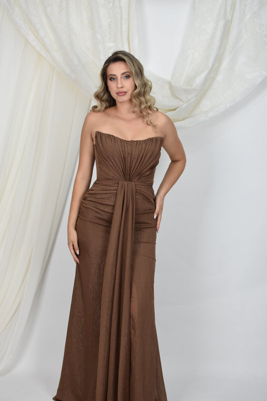 Rochie de seară maro fără bretele