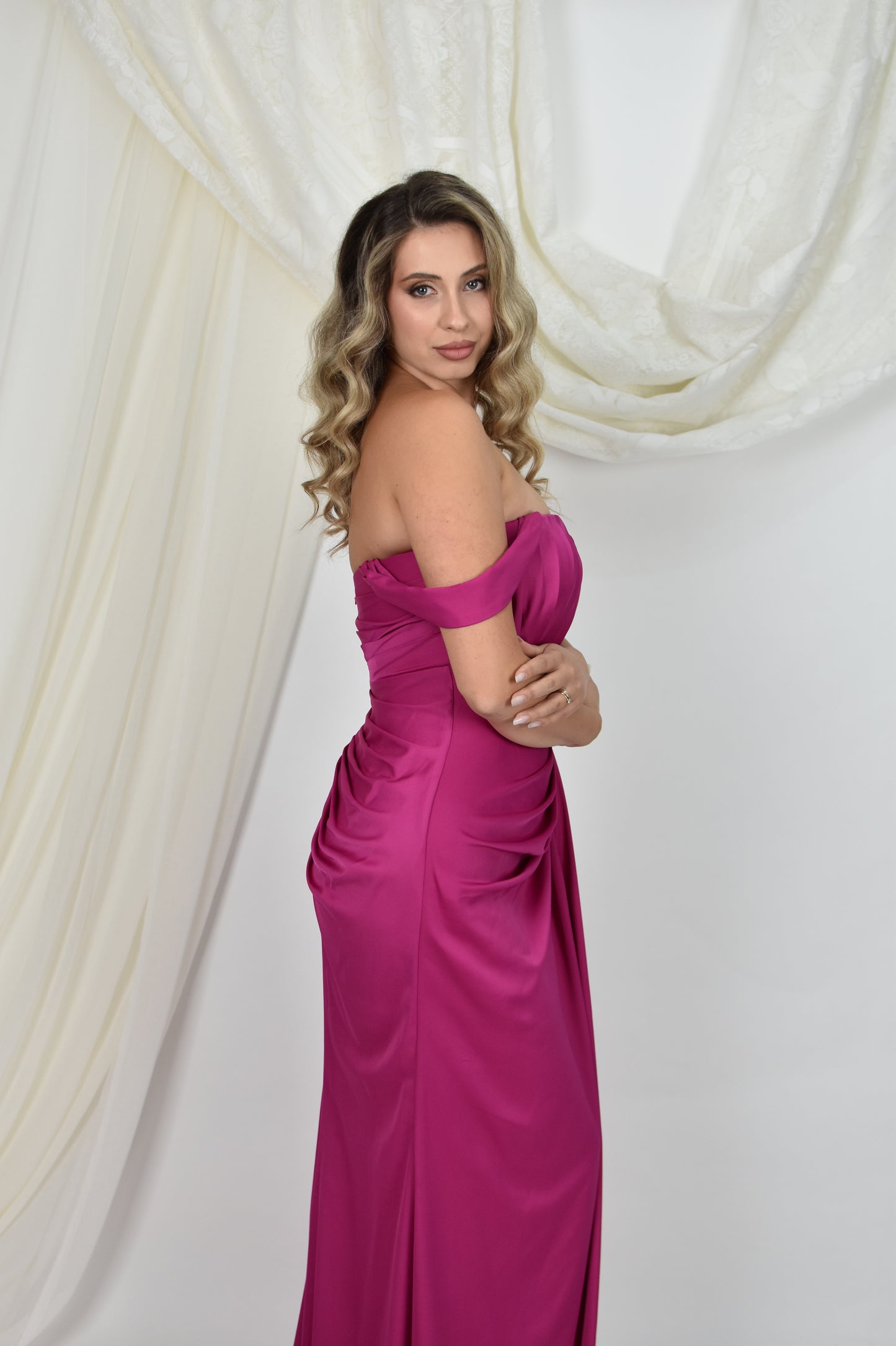 Rochie de seară fucsia cu pliuri