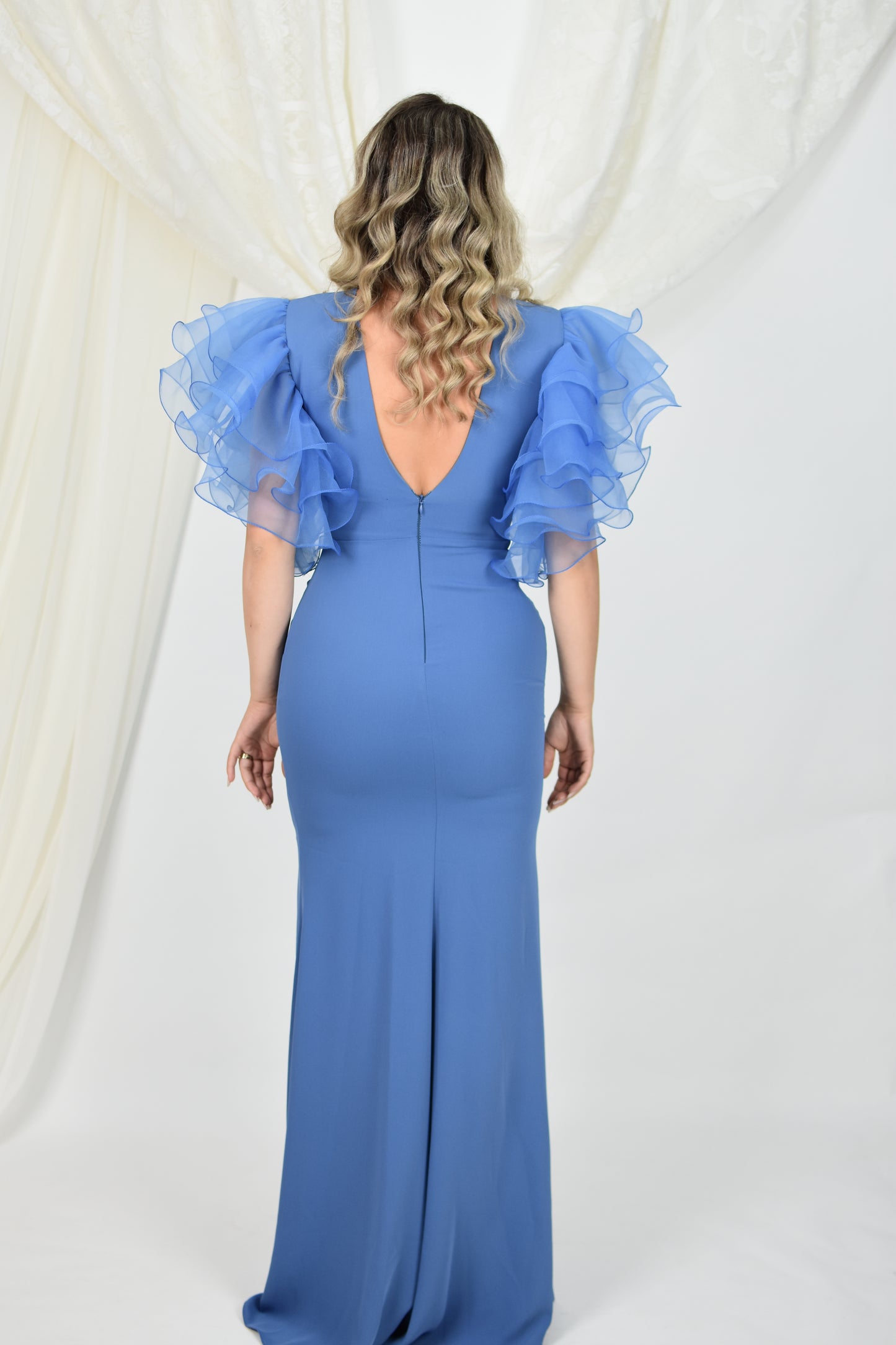 Rochie albastră cu decolteu în V