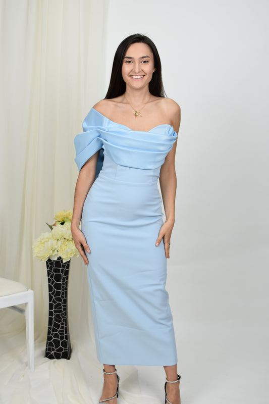 Rochie midi cu un umăr, tip evazată, stil clasic